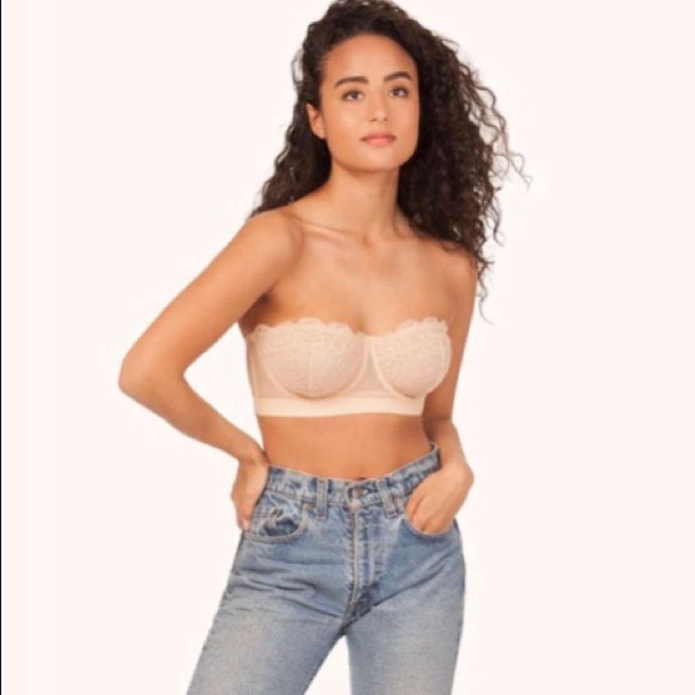 The lace strapless 36B